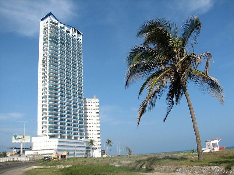 Hermoso Apto con Vista Directa al Mar, Piscina, Gimnasio, Sa