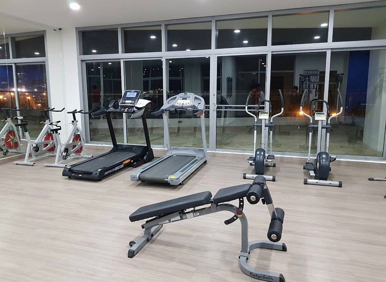 Hermoso Apto con Vista Directa al Mar, Piscina, Gimnasio, Sa